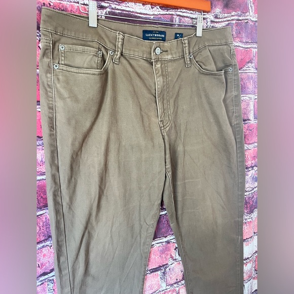 Lucky Brand Men's Khaki Chinos - Picture 4 of 6